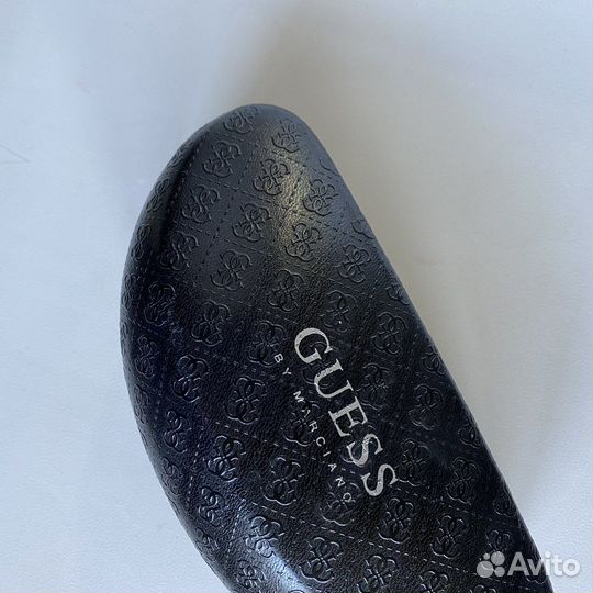 Очки солнцезащитные Guess