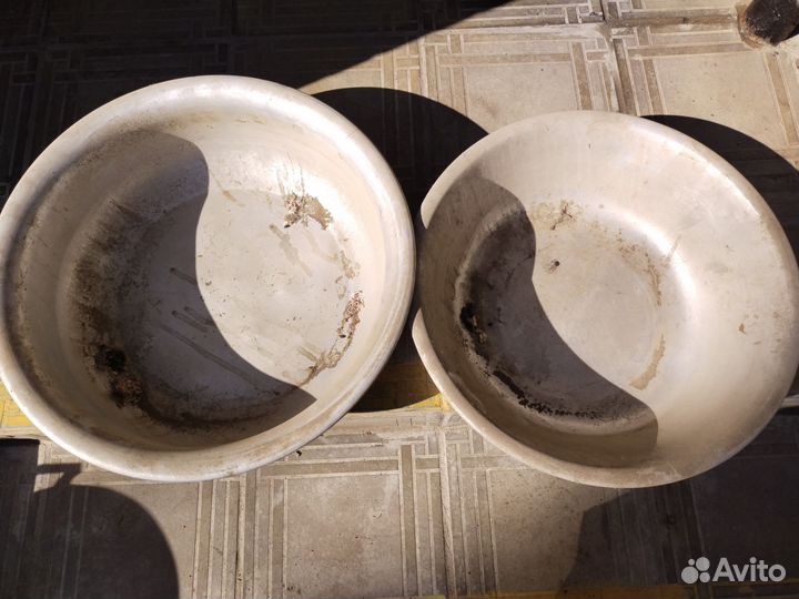 Таз эмалированный, алюминиевый, пластиковый,поднос