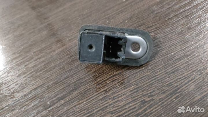 Концевик Mitsubishi Pajero 4 3.2D 2007