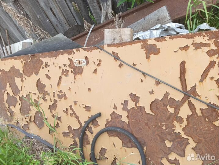 Дверь железная