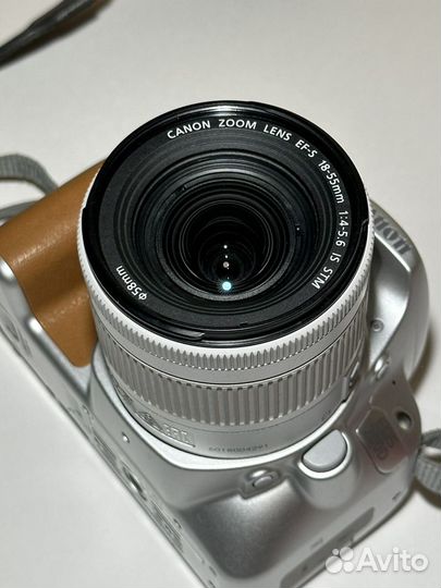 Canon EOS 200D kit (полный комплект)