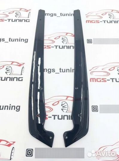 Сплиттеры в задний бампер черный глянец BMW 5 G30