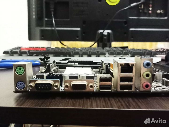 Материнка Asrock N68-GS4 FX am3+