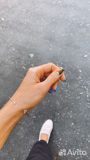 Маникюр педикюр