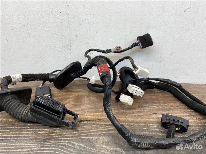 Проводка двери передняя левая Hyundai I40