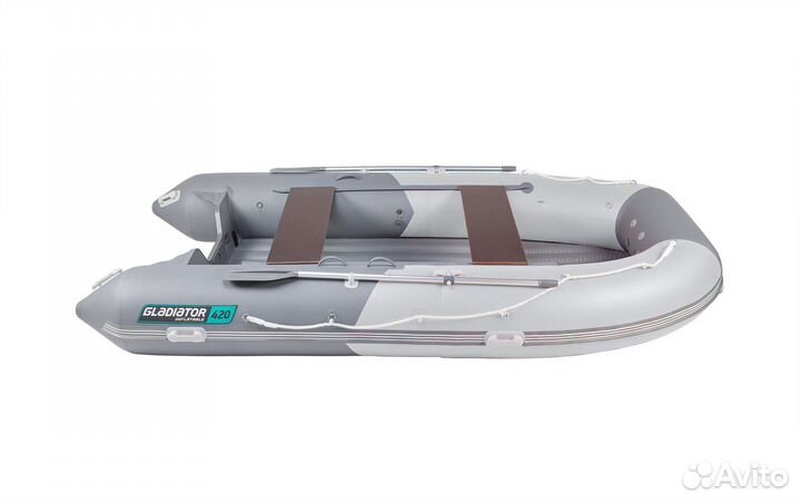 Надувная лодка gladiator E420S в бело-сером цвете
