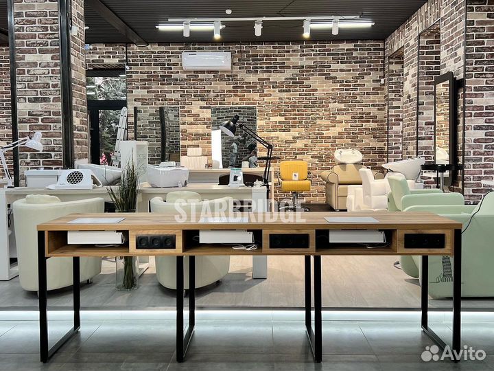 Маникюрный стол на 3 мастера