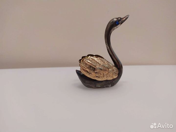 Винтажная статуэтка миниатюра лебедь