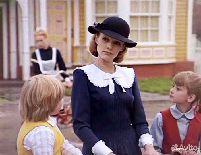 Няня / сопровождающая