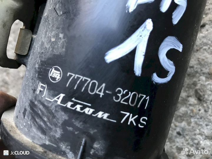 Фильтр паров топлива на toyota camry SV41 3SFE