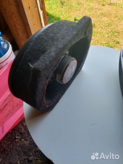 Полки для колонок с колонками