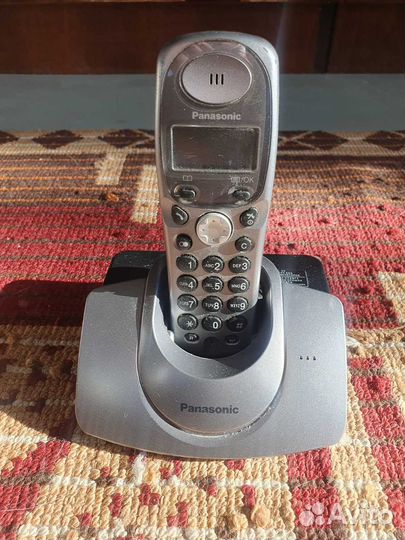 Цифровой без проводной телефон Panasonik