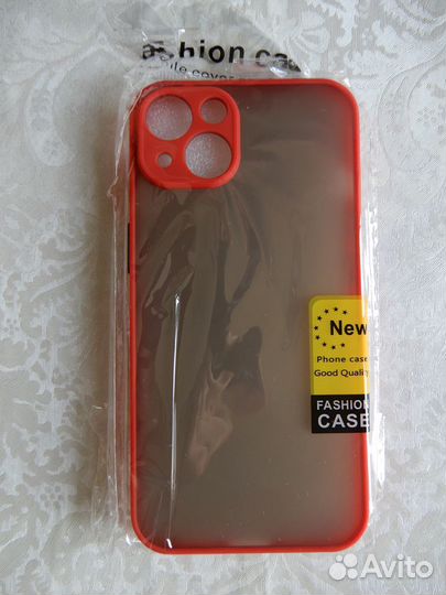 Чехлы для iPhone 13