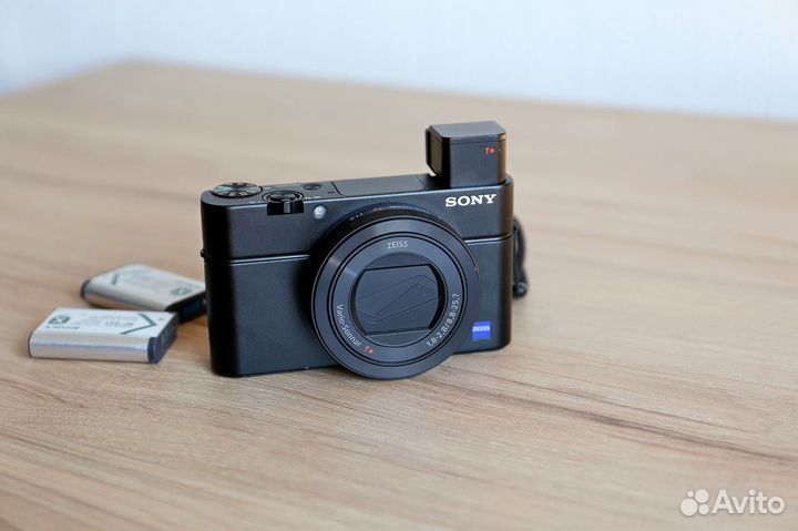 Продаю фотоаппарат Sony Cyber-shot DSC-RX100M4 (4К