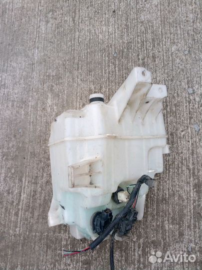 Бачок омывателя Тойота Рав 4