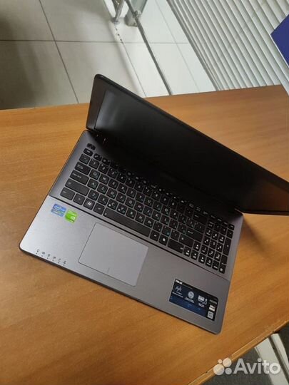 Ноутбук бу Asus / core i7 / ssd / 8gb / geforce