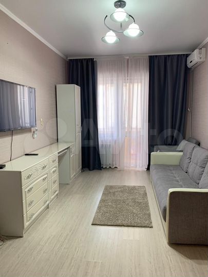 1-к. квартира, 42 м², 1/3 эт.