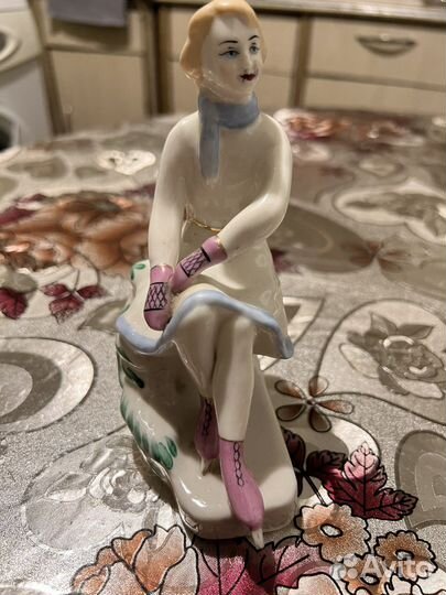 Фарфоровые статуэтки