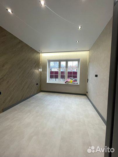 Клеим обои. Ремонт косметический