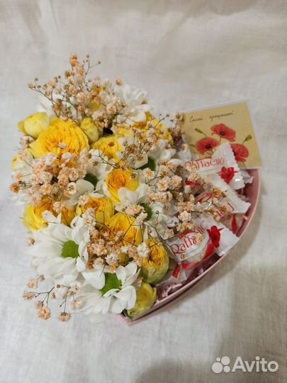 Подарок / Подарочный набор / Цветы в коробке