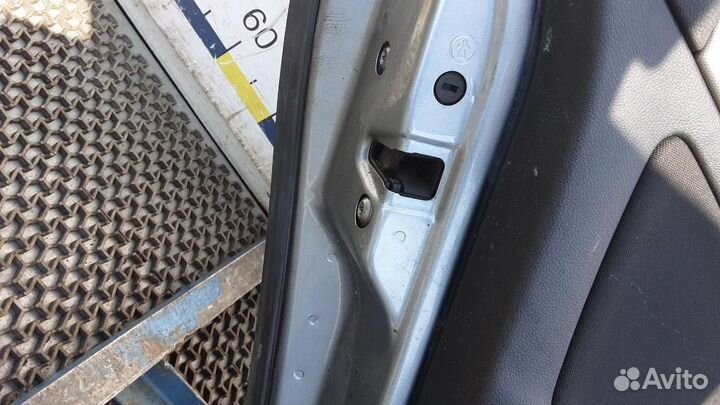 Дверь задняя левая Skoda Octavia