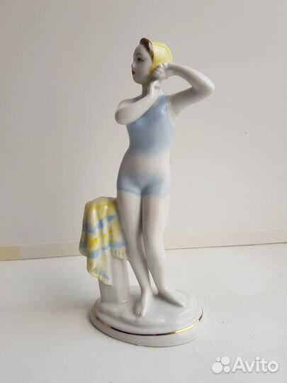 Статуэтка СССР юная купальщица. пловчиха. лфз