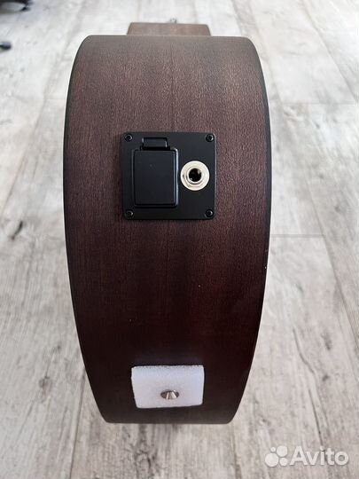 Электроакустическая гитара