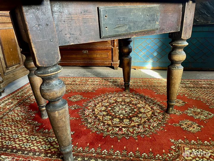 Стол старинный