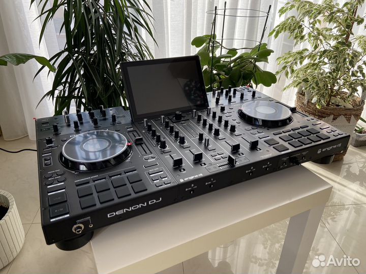 Denon prime 4 +