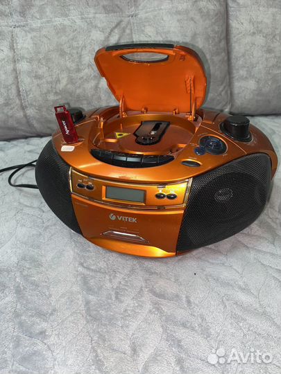 Бумбокс vitek