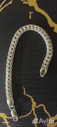 Серебряный браслет, Питон