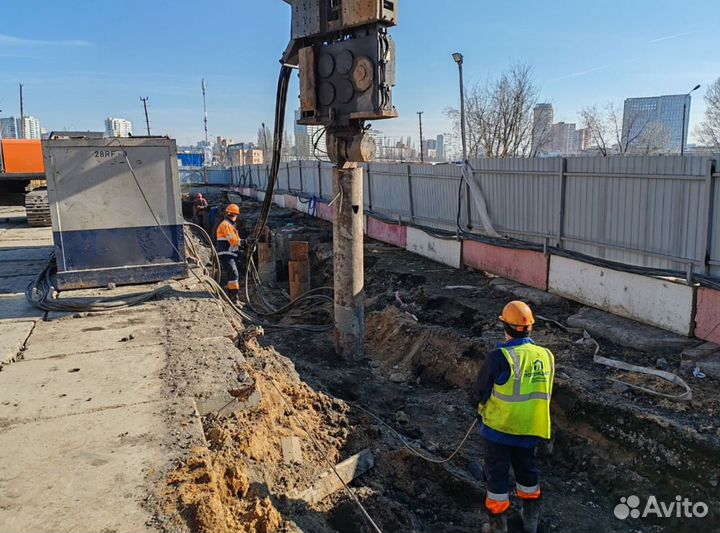 Погружение шпунта Ларсена / ограждение котлованов