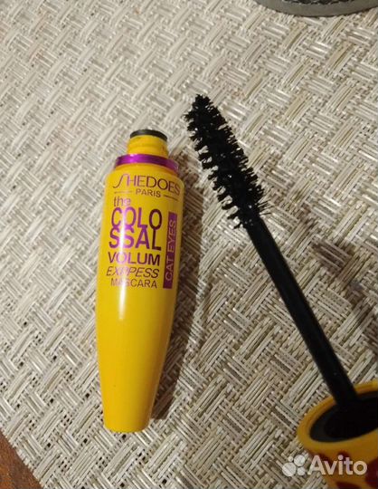 Тушь для ресниц, тинт для губ