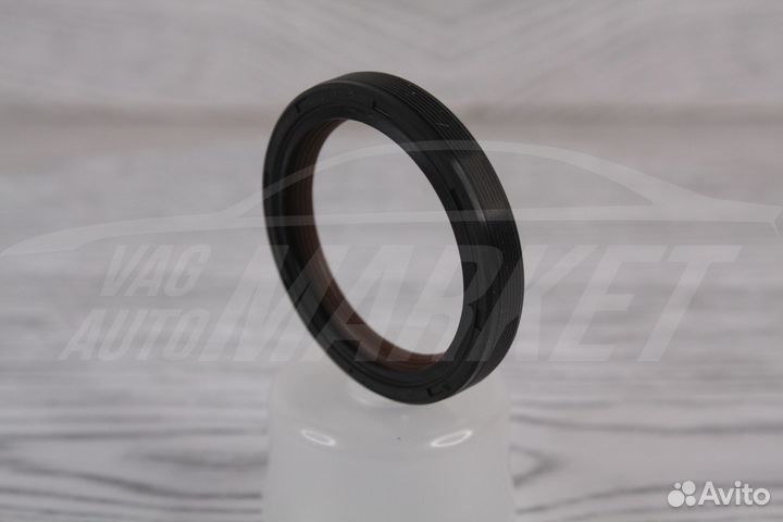 Передний сальник распредвала 1,6 MPI Skoda Karoq