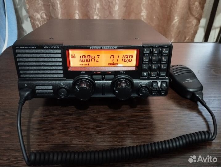 Кв трансивер Vertex VX-1700
