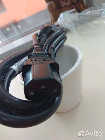 Провод питания для компьютера