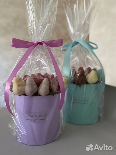 Подарок - клубника в шоколаде, мужчине - пельмени