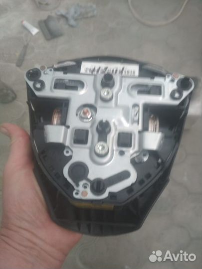 Подушка безопасности водителяToyota Auris E150