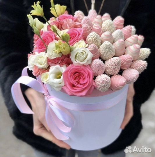 Шляпные коробочки с цветами