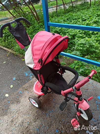 Трехколесный велосипед с ручкой