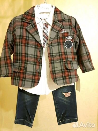 Костюм тройка новый р.86-92