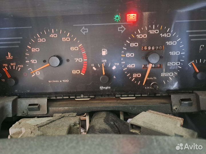 Разбор на запчасти Peugeot 405 1.6 л МКПП 1990г