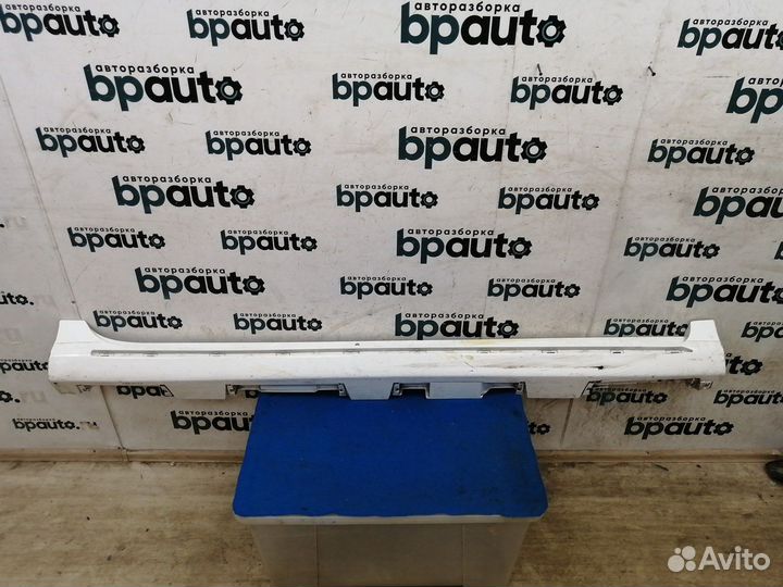 Накладка порога правая пластик 75851-33100 Toyota