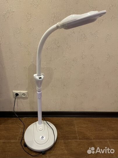 Лампа лупа напольная