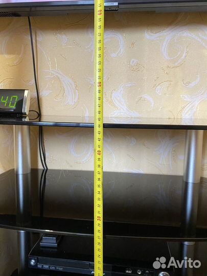 Стеклянная тумба под тв