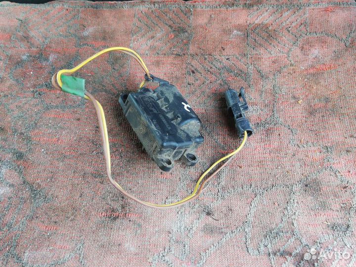 Сервопривод заслонки печки Рено Клио 2