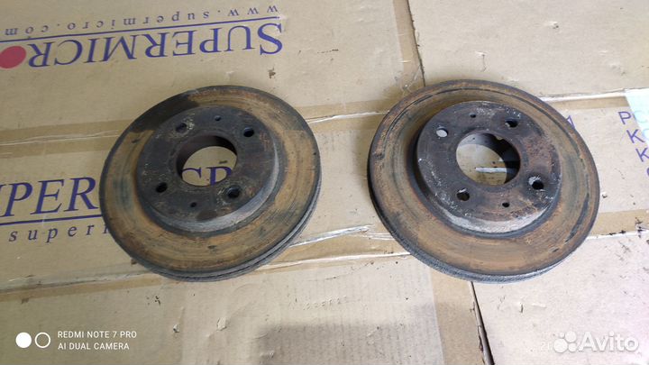 Тормозные диски передние Mitsubishi Galant e33a