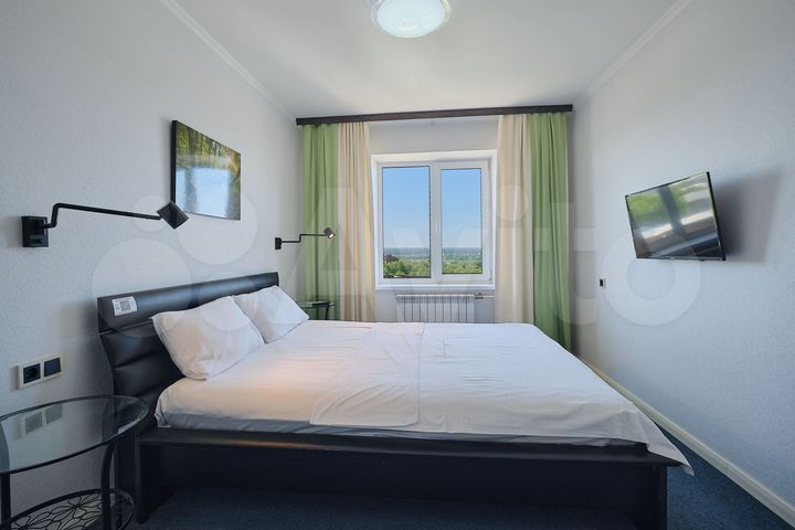 2-к. квартира, 52 м², 10/10 эт.