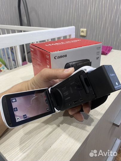 Видеокамера canon legria HF R806