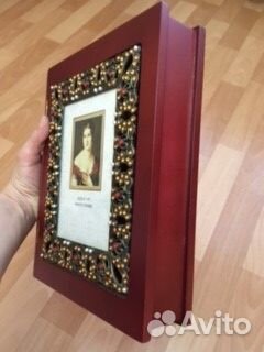 Деревянная шкатулка